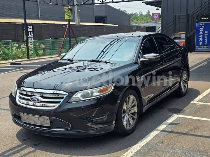 2011 Ford New Taurus