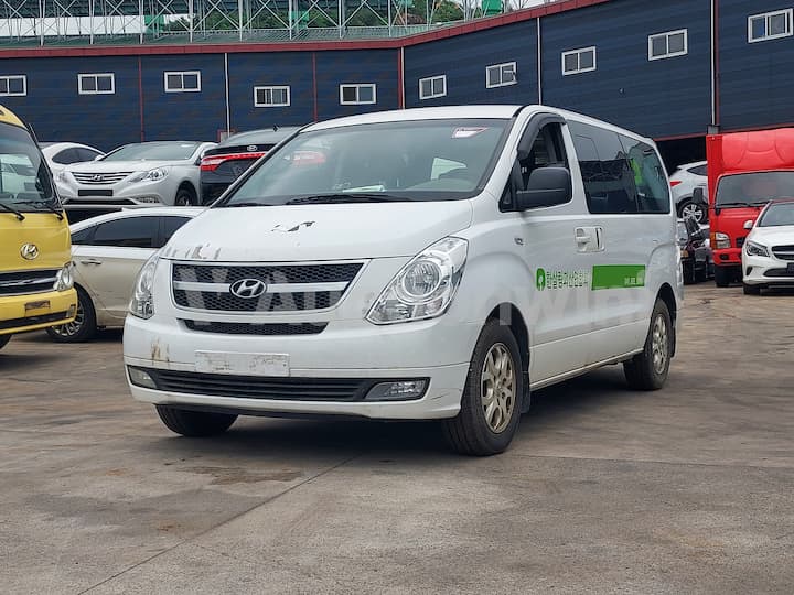 2012 Hyundai Grand Starex