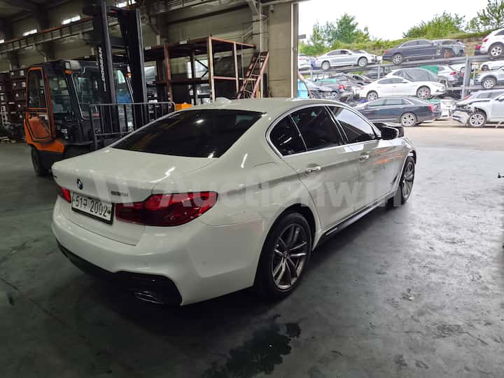 2018 BMW 5 Series G30 — VIN WBAJD9108JG972270