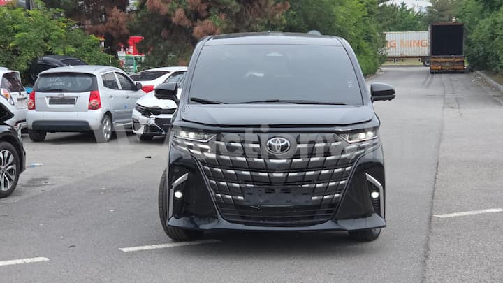 2024 Toyota Alphard Hybrid