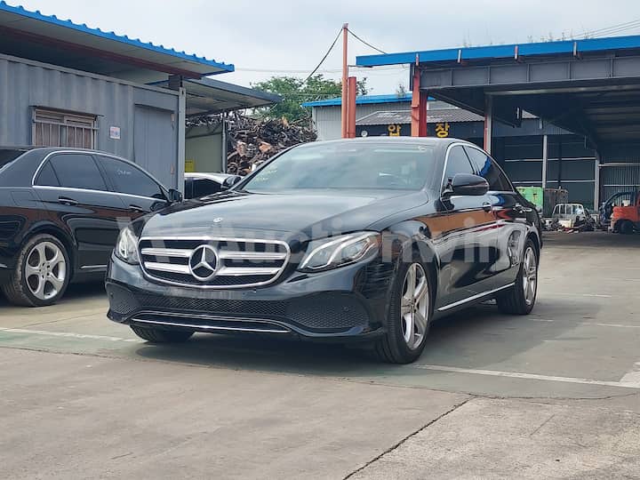 2018 Mercedes Benz E Class — VIN WDDZF4CBXJA298701