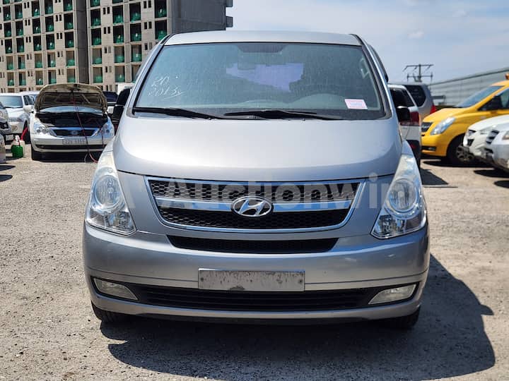 2013 Hyundai Grand Starex