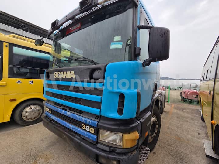 2001 SCANIA TRACTOR
