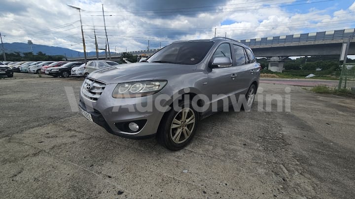 2011 Hyundai SantaFe — VIN KMHSJ81UBBU642421