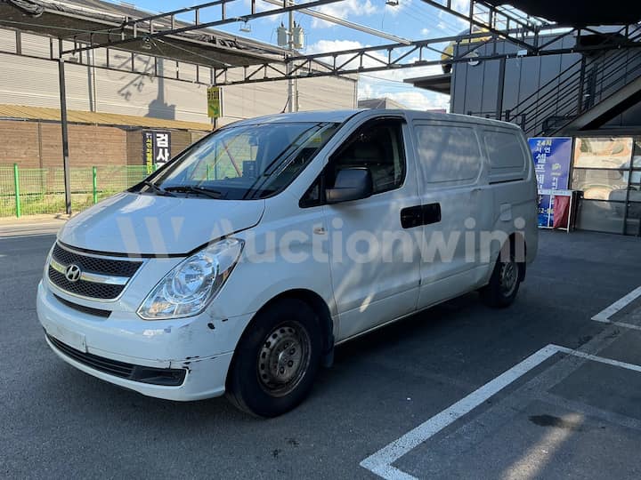 2011 Hyundai Grand Starex — VIN KMFWBX7JBBU347402