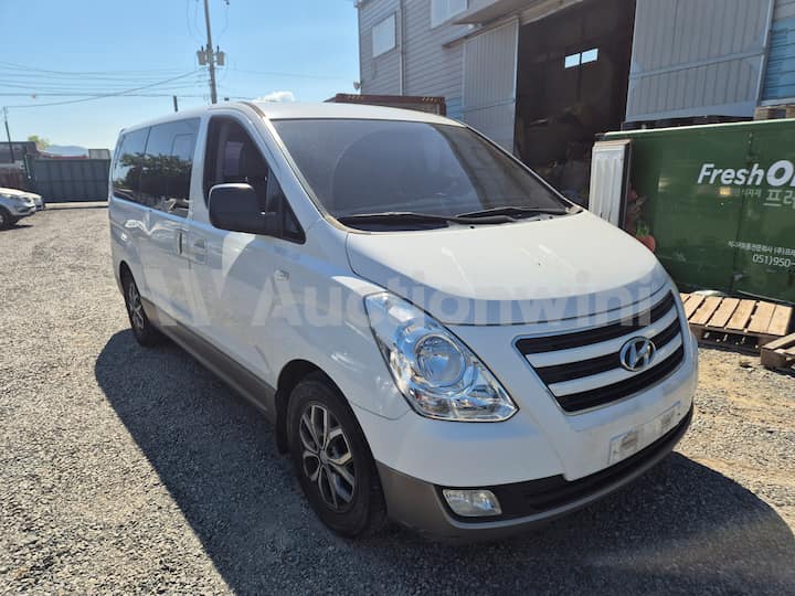 2016 Hyundai Grand Starex — VIN KMJWA37KBGU823169