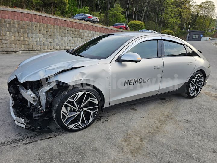 2023 Hyundai Ioniq6 Range AWD — VIN KMHM541CPPA058711