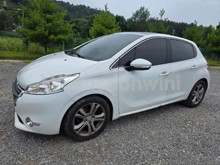 2015 Peugeot 208