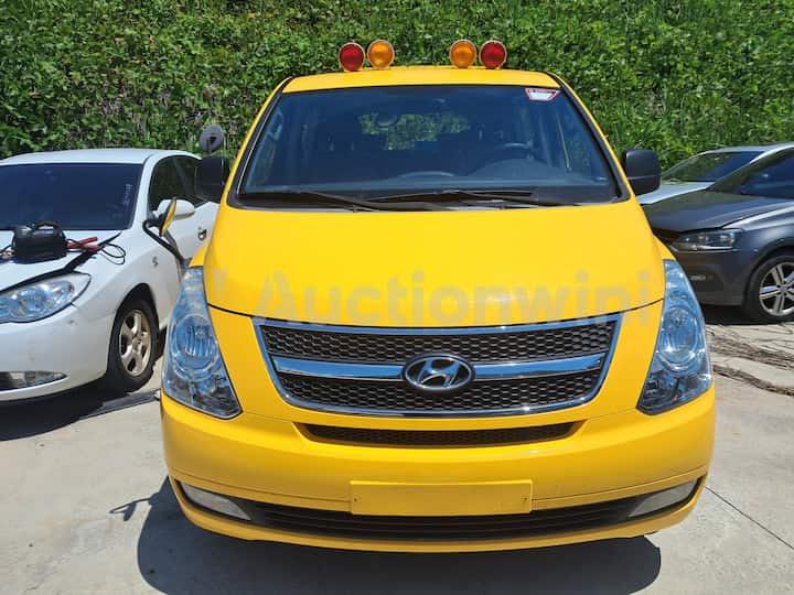 2013 Hyundai Grand Starex