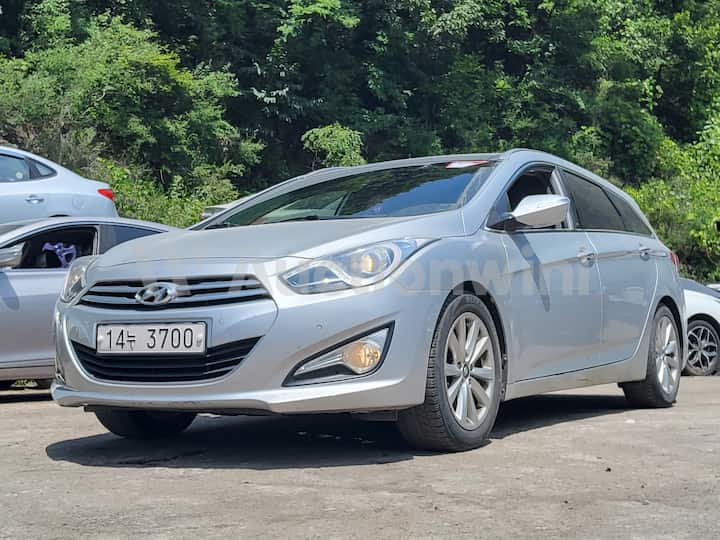 2012 Hyundai i40 — VIN KMHLC81DBCU016133