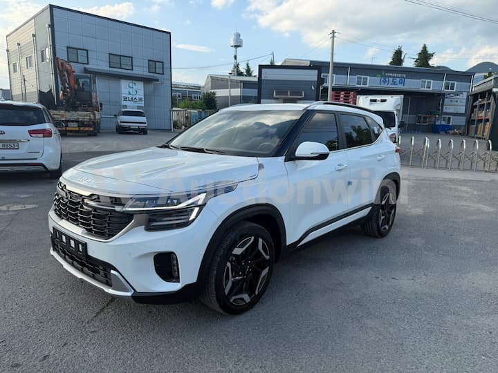 2023 Kia SELTOS — VIN KNAET817BPK427422