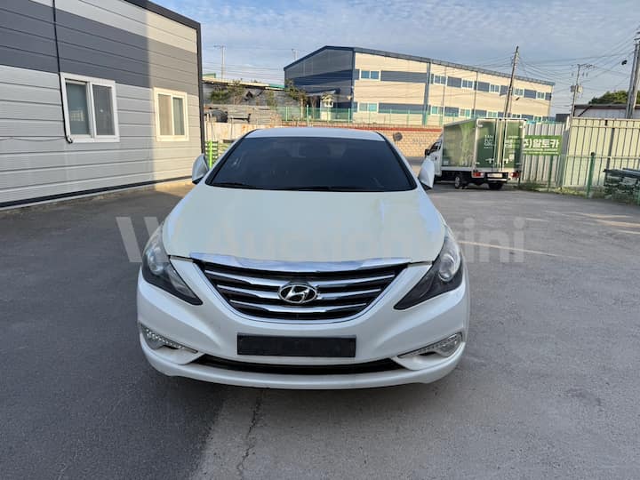 2013 Hyundai YF Sonata — VIN KMHEC41ABDA519306