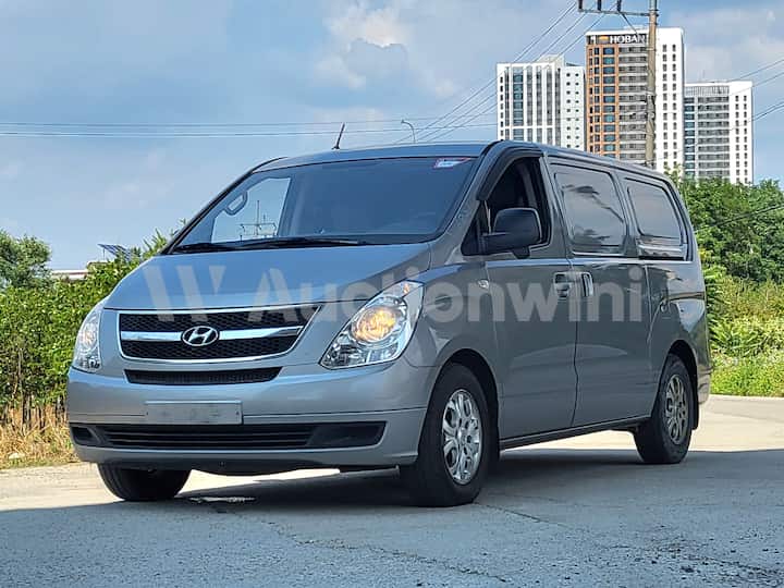 2015 Hyundai Grand Starex