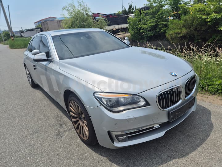 2014 BMW 7 Series (F01)