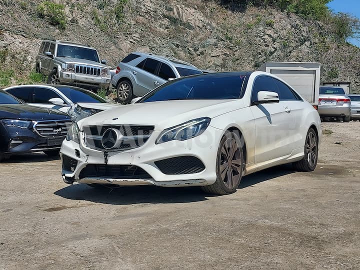 2014 Mercedes Benz E Class — VIN WDDKJ3EB0EF227586