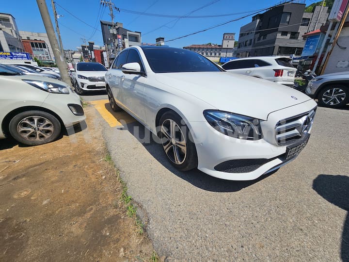 2017 Mercedes Benz E300