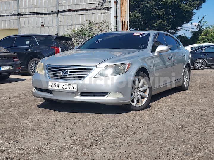 2007 Lexus LS460L — VIN JTHGL46F375002409
