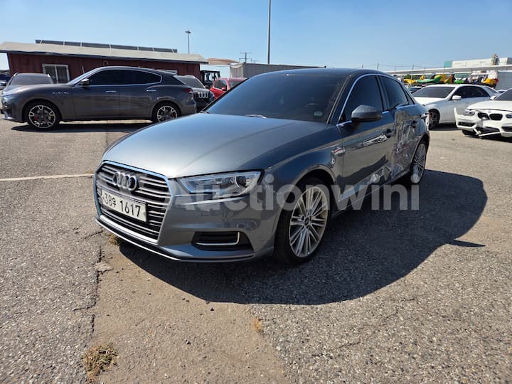 2018 Audi A3 — VIN WAUZZZ8VXJ1084581