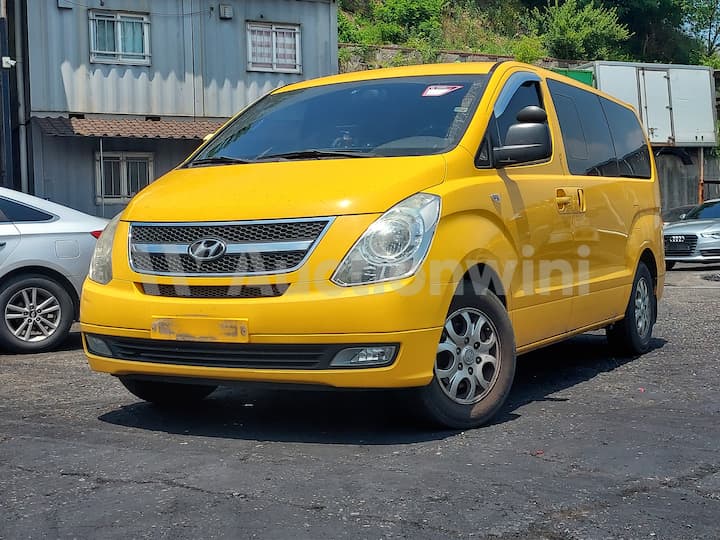2011 Hyundai Grand Starex