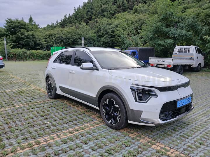 2023 Kia The New Niro — VIN KNACR811FRA055262