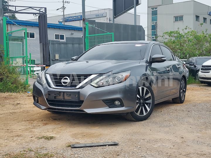 2018 Nissan Altima — VIN 1N4AL3AP5JC238618