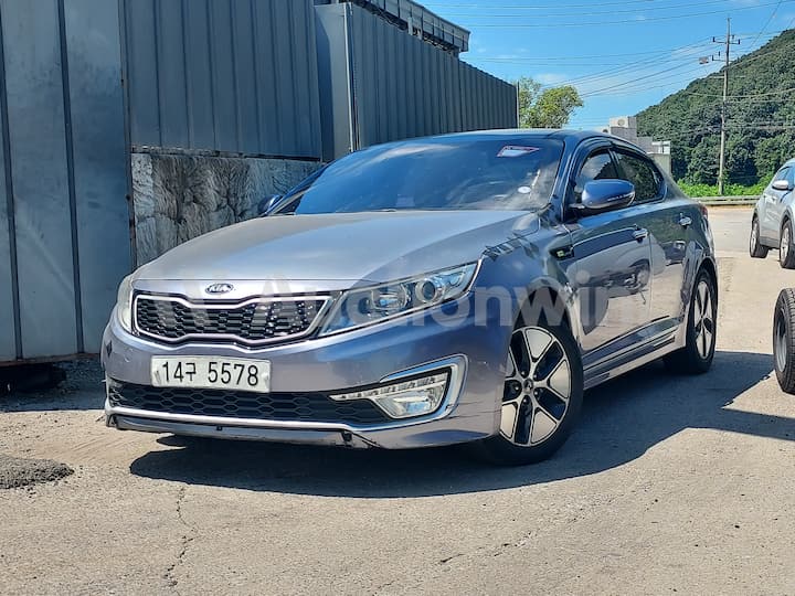 2012 Kia K5 Hybrid — VIN KNAGN41CBCA001516