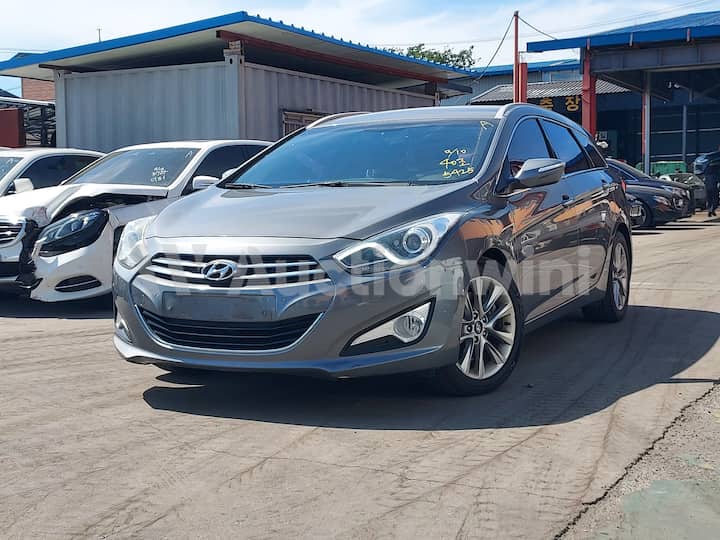 2014 Hyundai i40 — VIN KMHLB81UBEU081336