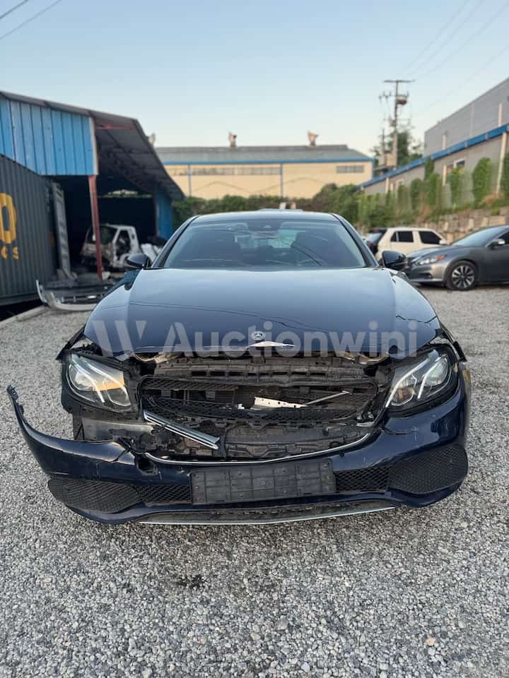 2018 Mercedes Benz E Class — VIN WDDZF4CB8JA441693