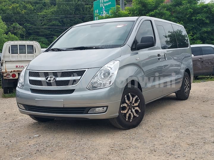 2014 Hyundai Grand Starex