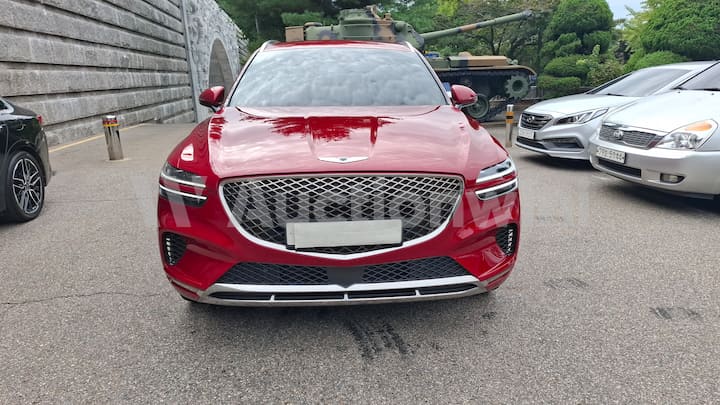 2021 Genesis GV70 (JK1) — VIN KMTMA81BDMU045808