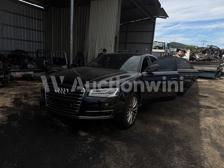 2015 Audi New A8 — VIN WAUZZZ4H4FN007480