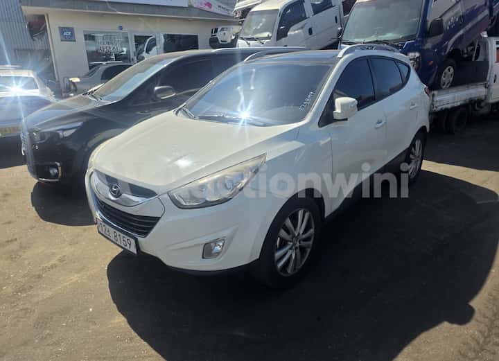 2012 Hyundai Tucson — VIN KMHJU81VBCU448124