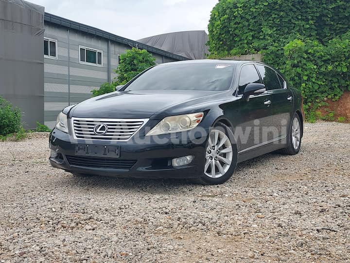 2010 Lexus LS460