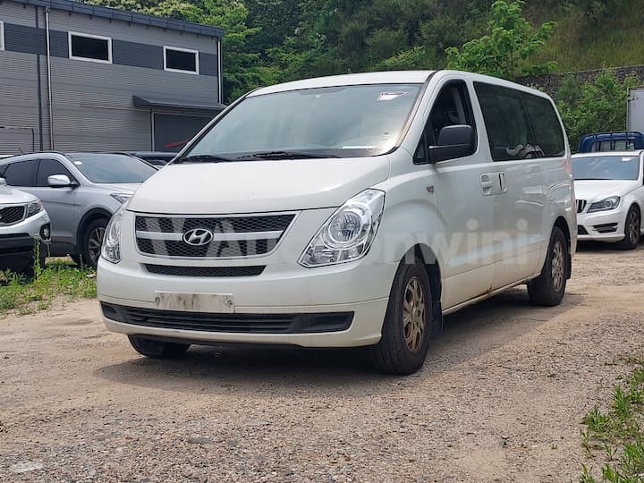 2011 Hyundai Grand Starex