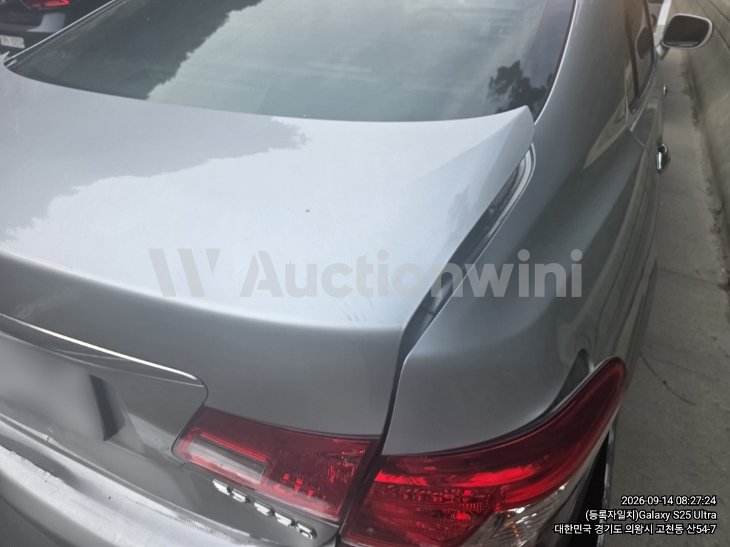 2010 Lexus ES — VIN JTHBK1EG4A2385355