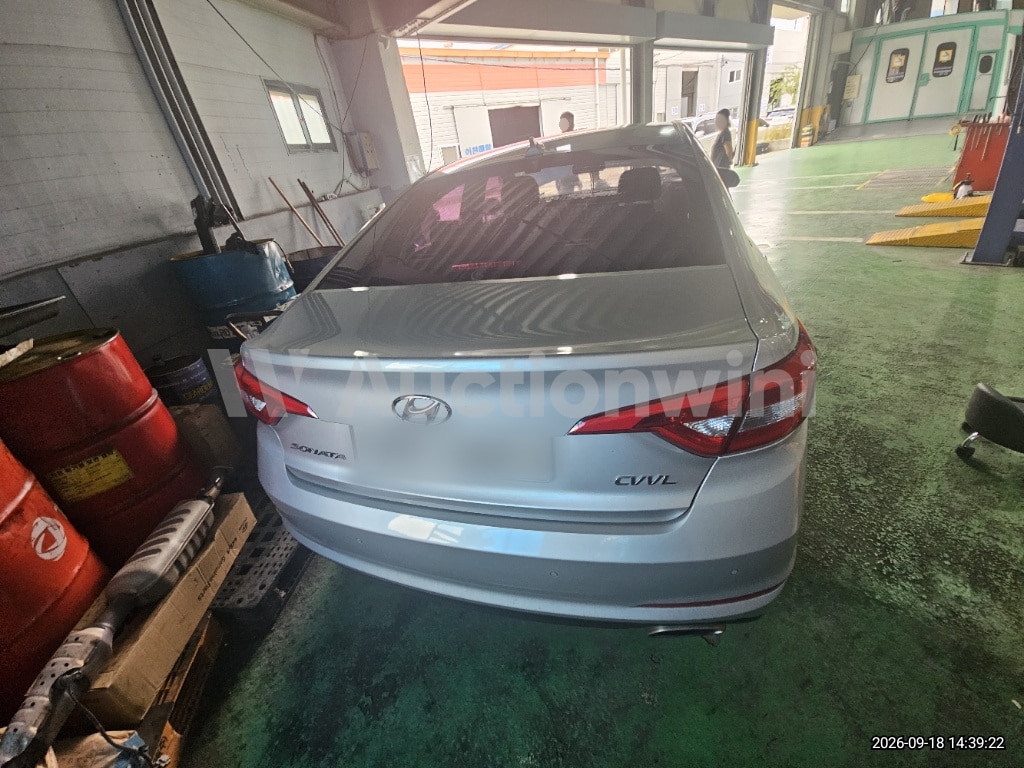 2015 Hyundai Sonata — VIN KMHE341CBFA107080