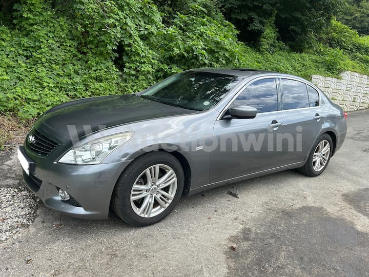 2010 Infiniti G37