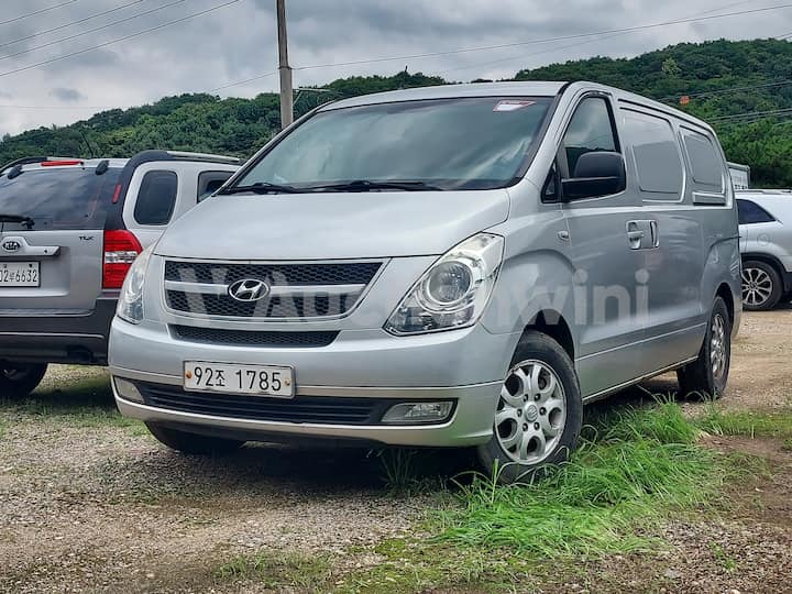 2010 Hyundai Grand Starex