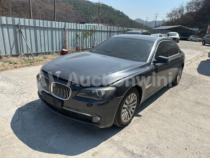 2009 BMW 7 Series (F01) — VIN WBAKB41039CY47497