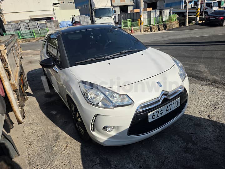 2015 Citroen DS3 — VIN VF7SA9HP8FW501030