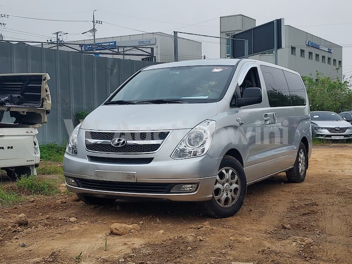 2010 Hyundai Grand Starex — VIN KMJWA37JBAU178634