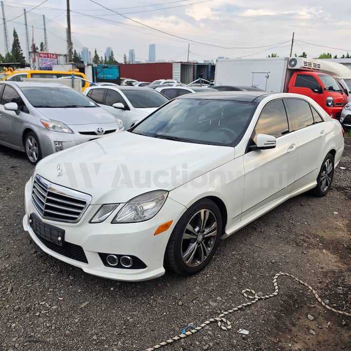 2010 Mercedes Benz E Class — VIN WDDHF5GB2AA214785
