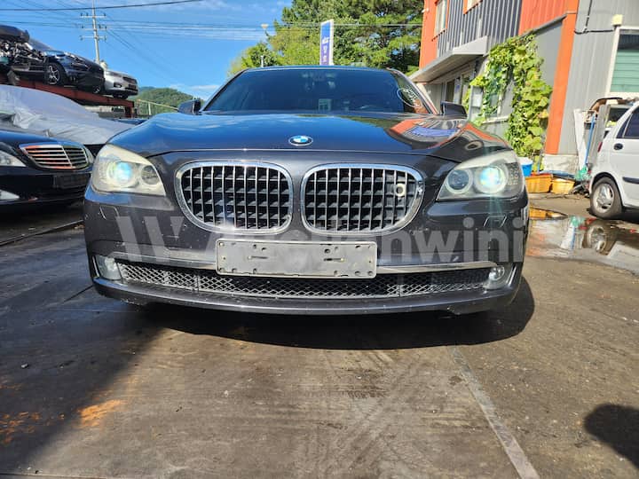 2009 BMW 7 Series (F01) — VIN WBAKB81029CY51077