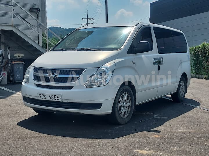 2012 Hyundai Grand Starex