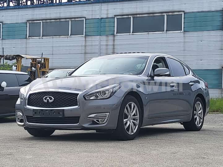 2015 Infiniti Q70