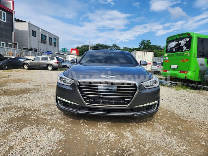 2016 Genesis EQ900