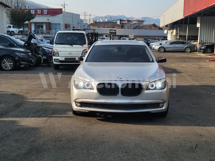 2010 BMW 7 Series (F01) — VIN WBAKB4104AC421421