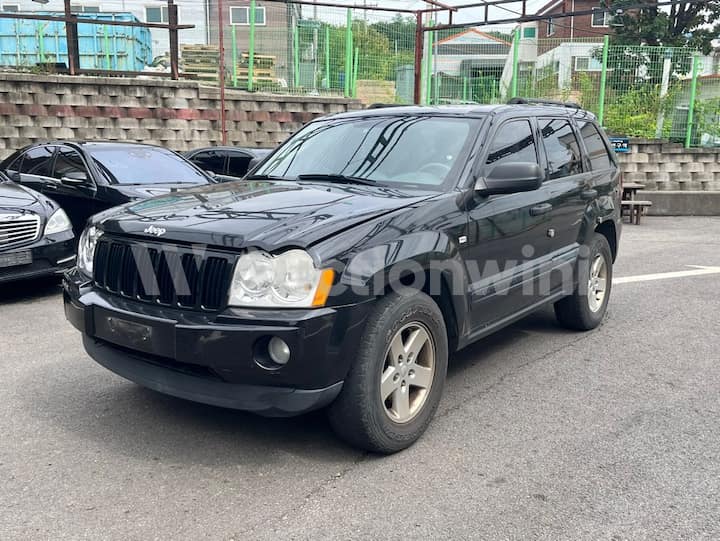 2007 Jeep Grand Cherokee — VIN 1J8HCE8M47Y572563