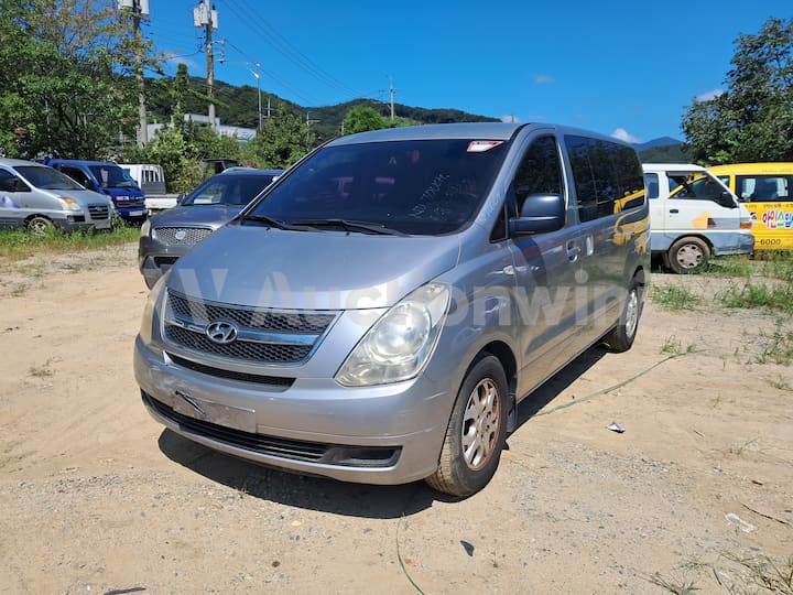 2011 Hyundai Grand Starex — VIN KMJWA37JBBU344705