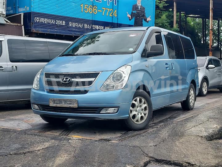 2010 Hyundai Grand Starex — VIN KMJWA37JBAU231345
